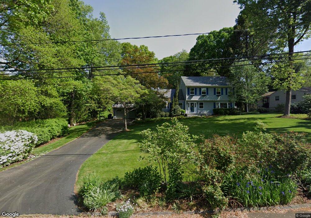 122 Fern Cir, Trumbull, CT 06611 - photo 1