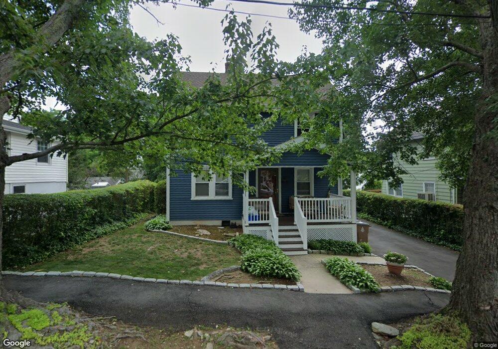 22 Ridgeway St, Stamford, CT 06907 - photo 1