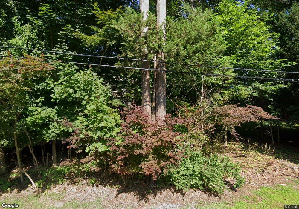 32 Maple Rd, Upper Saddle River, NJ 07458 - photo 1