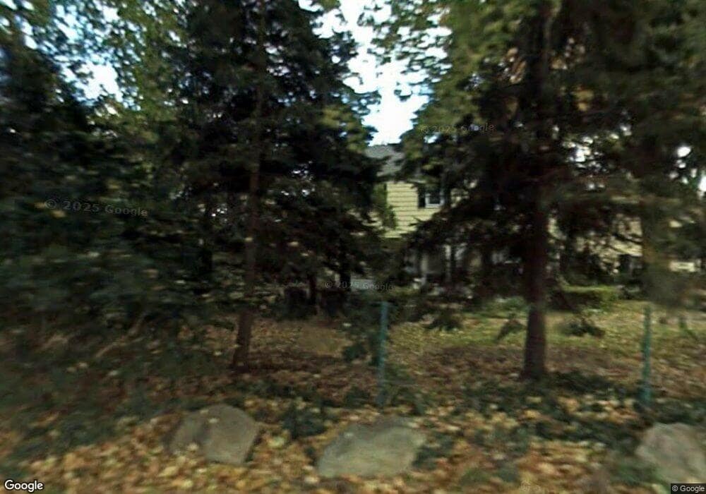 142 Shore Rd, Old Greenwich, CT 06870 - photo 1