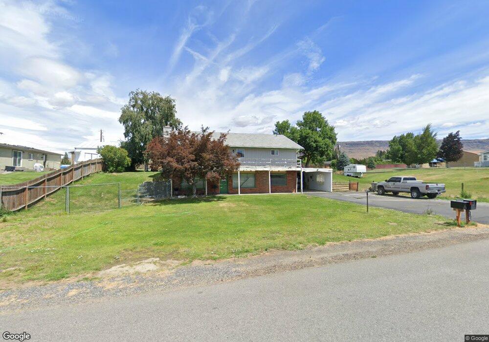 3005 2nd St SE, East Wenatchee, WA 98802 - photo 1