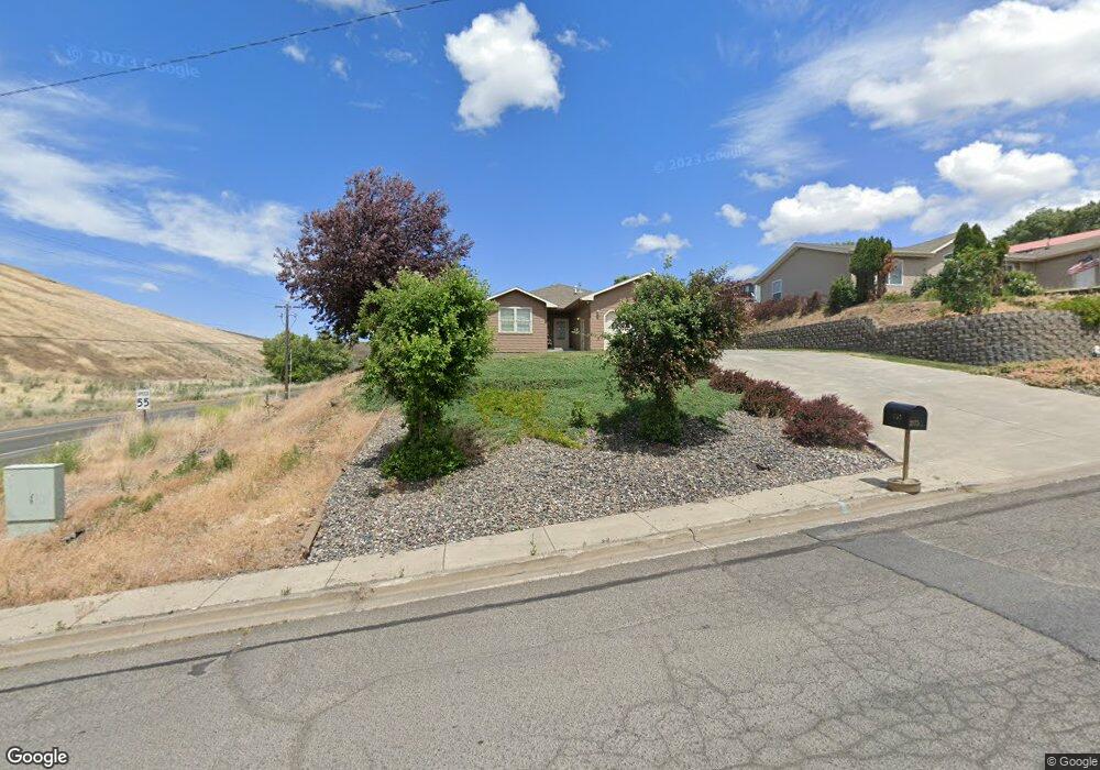 2175 NW Gilliam Ave, Pendleton, OR 97801 - photo 1