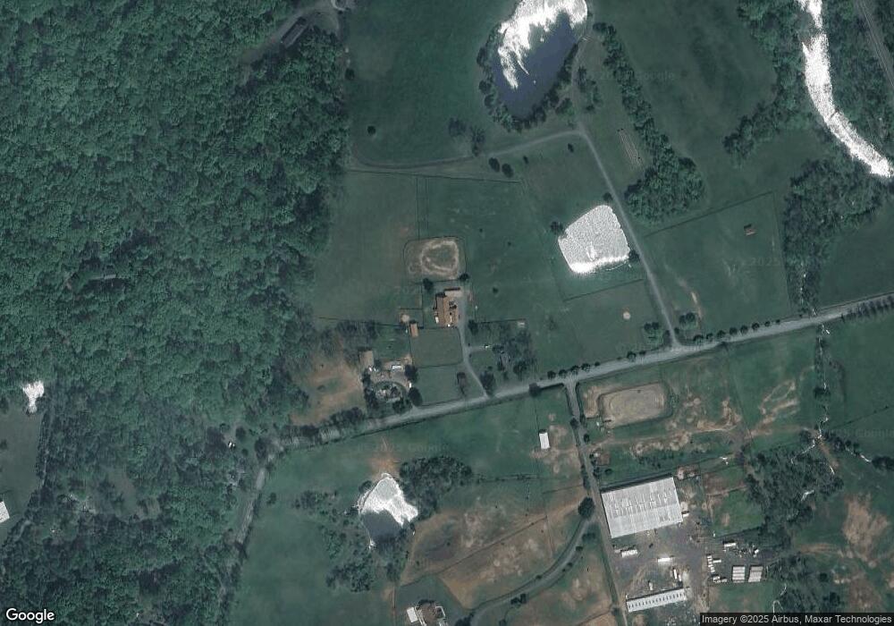 21491 Oatlands Rd, Aldie, VA 20105 - photo 1