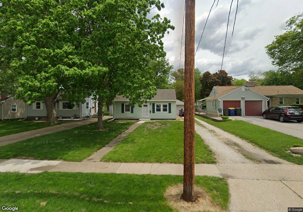 3521 52nd St, Des Moines, IA 50310 - photo 1