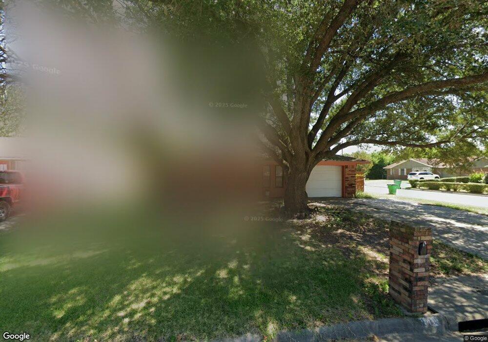 1410 Natalie Dr, Gainesville, TX 76240 - photo 1