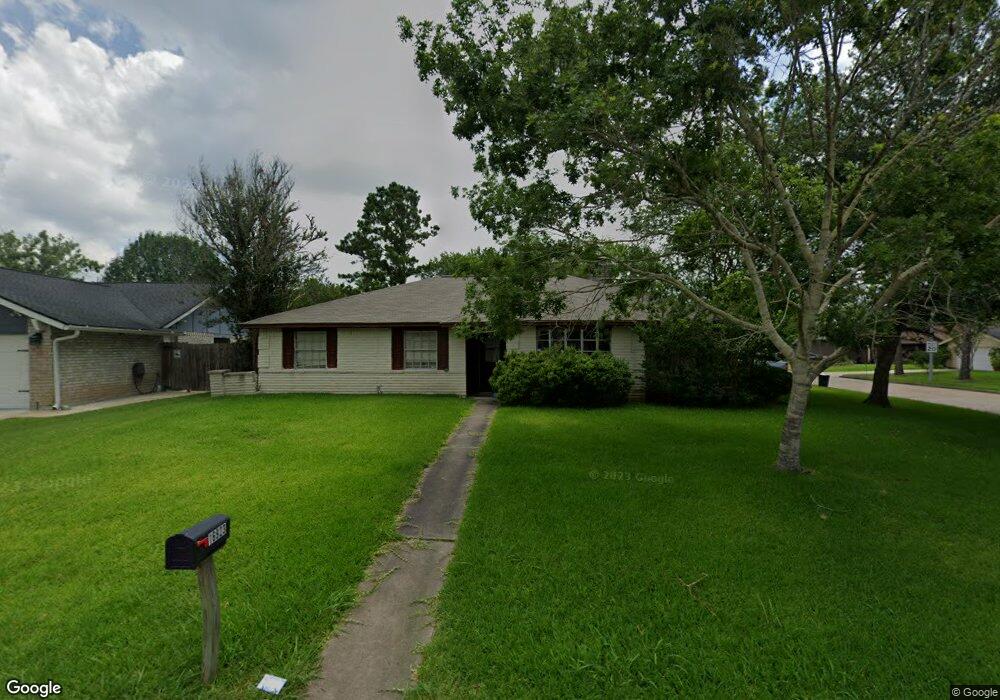 16923 Oxnard Ln, Friendswood, TX 77546 - photo 1