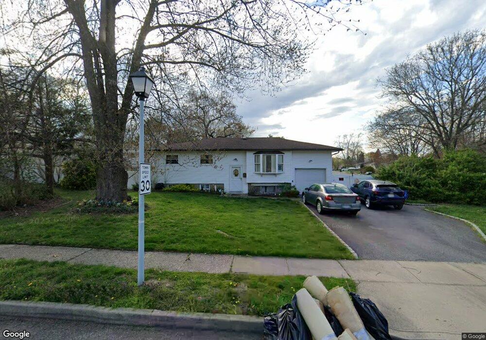 62 Wicks Path, ComMacK, NY 11725 - photo 1