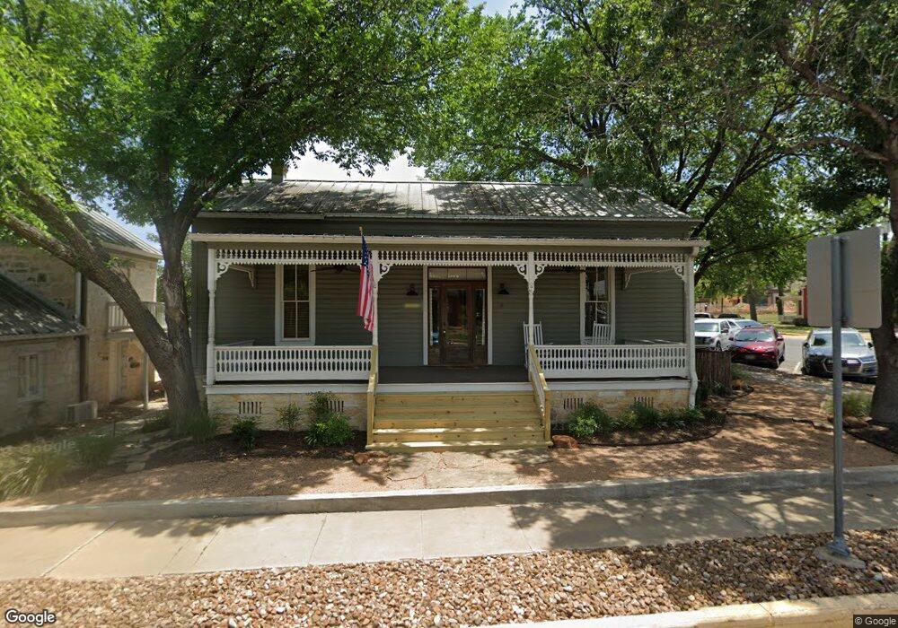 201 N Llano St, Fredericksburg, TX 78624 - photo 1