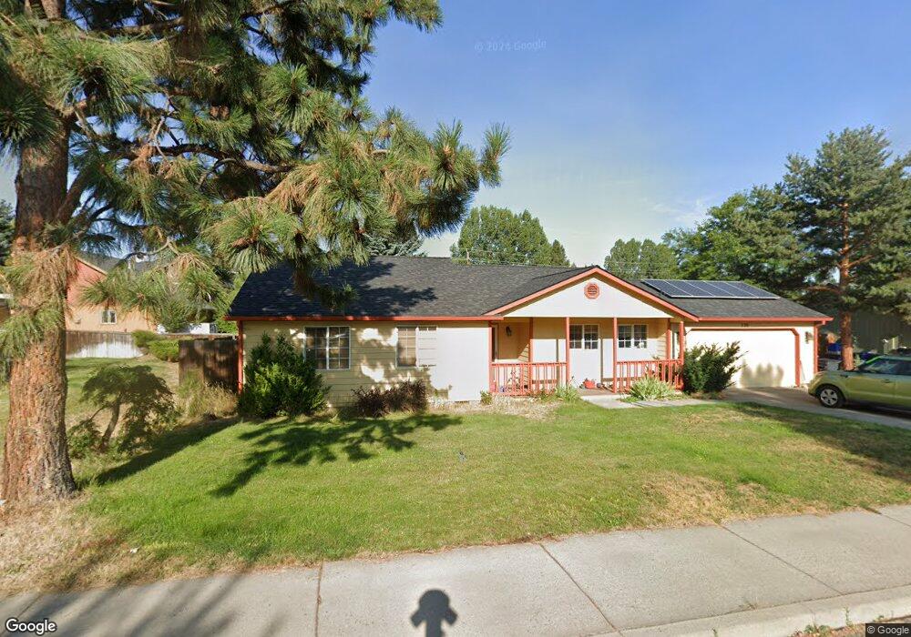 530 SW Forest Grove Dr, Bend, OR 97702 - photo 1