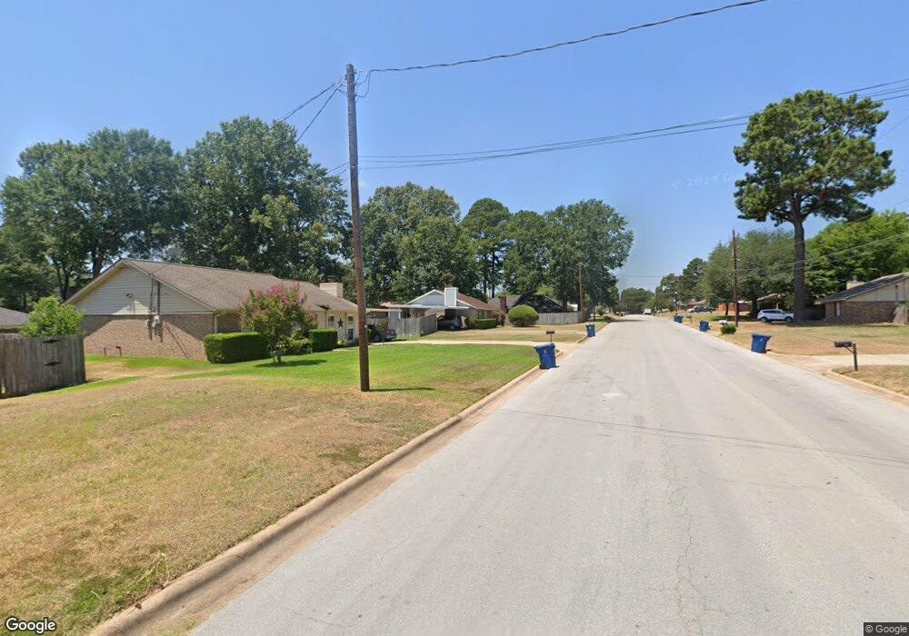 1602 Peach St, Kilgore, TX 75662 - photo 1