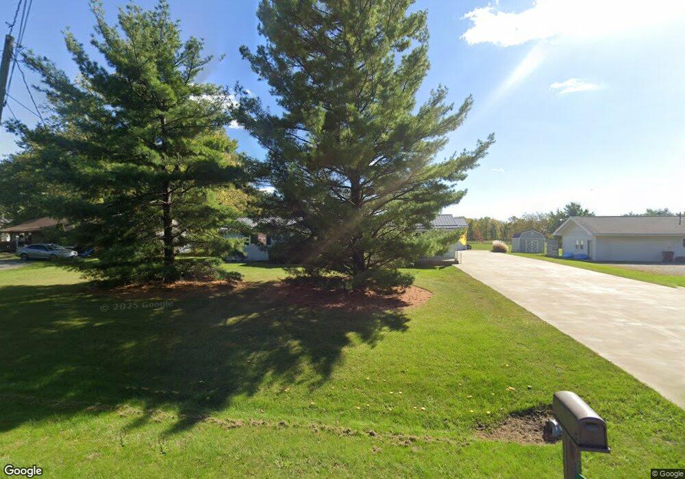 2088 E Hanthorn Rd, Lima, OH 45804 - photo 1