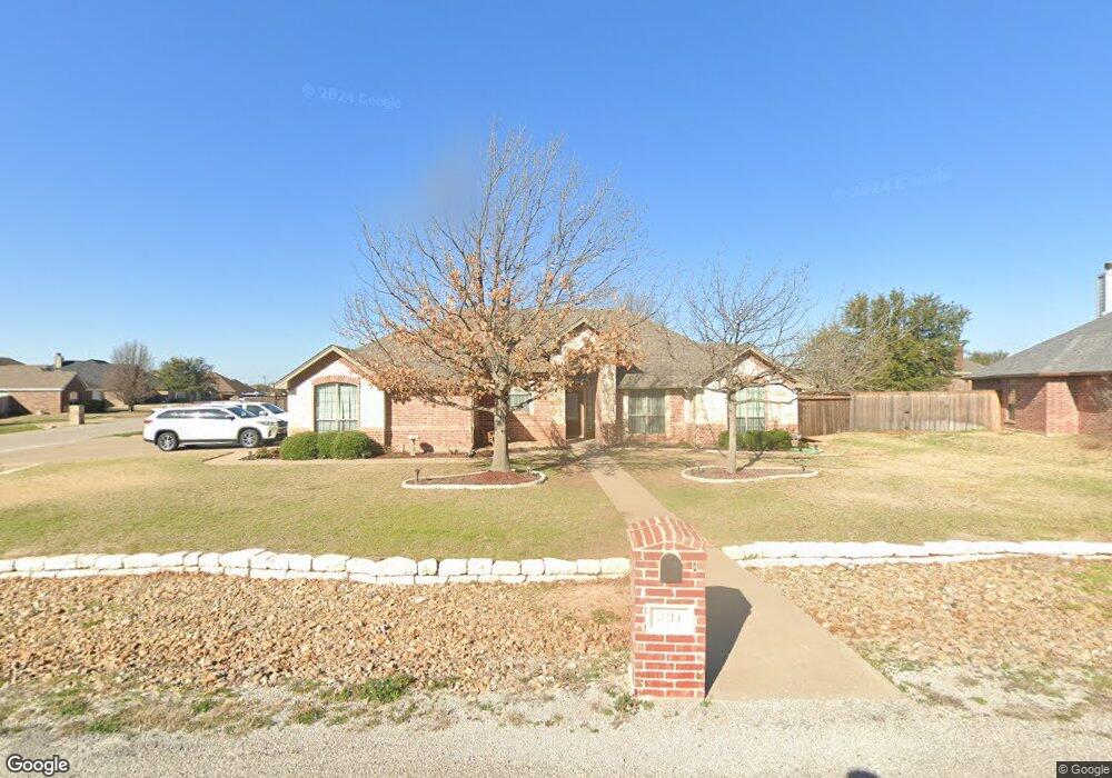 901 Winding Rd, Granbury, TX 76049 - photo 1