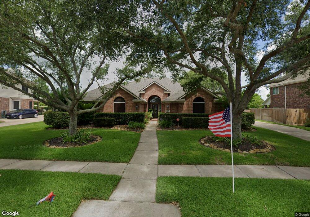 1402 Edgewater Dr, Friendswood, TX 77546 - photo 1