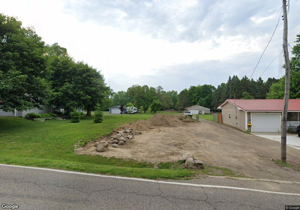 1147 Gilbert St, Flint, MI 48532 - photo 1