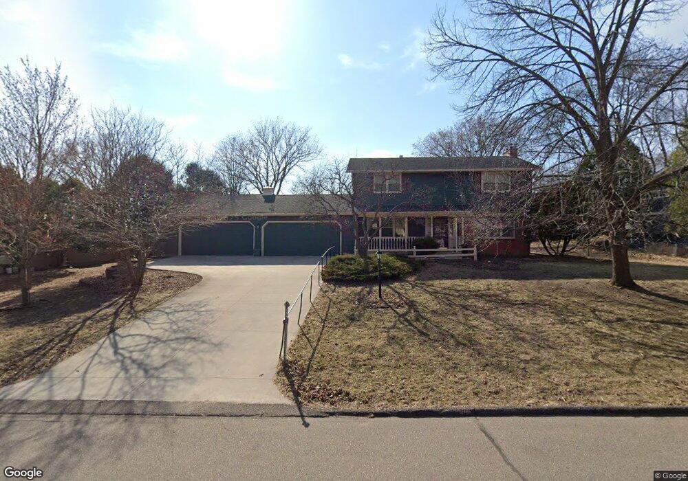 5570 Nantucket Place, Minnetonka, MN 55345 - photo 1