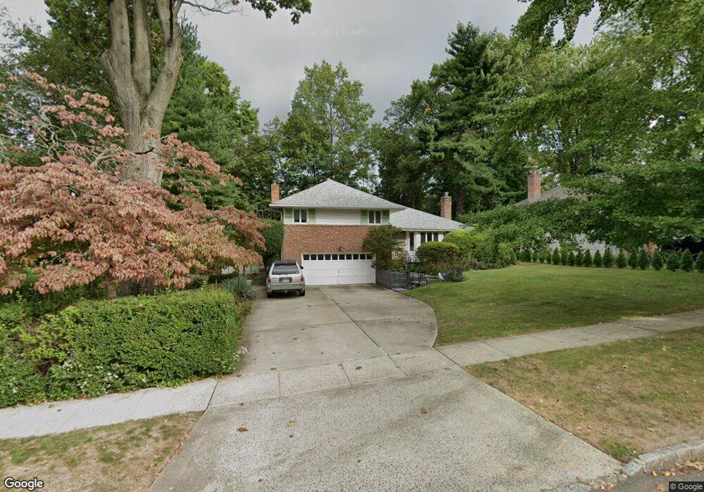 117 Schenck Ave, Great Neck, NY 11021 - photo 1