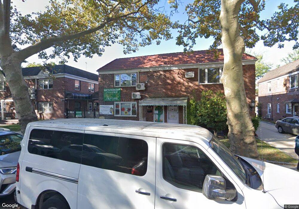 7312 197th St, Fresh Meadows, NY 11366 - photo 1