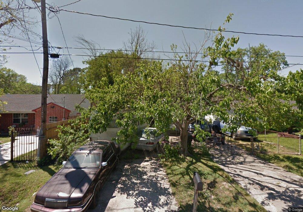 7626 Glen Manor Dr, Houston, TX 77028 - photo 1