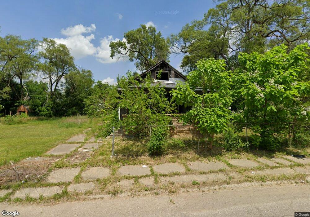 2005 Leith St, Flint, MI 48506 - photo 1