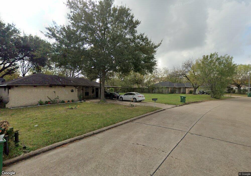 1323 Diplomat Way, Houston, TX 77088 - photo 1