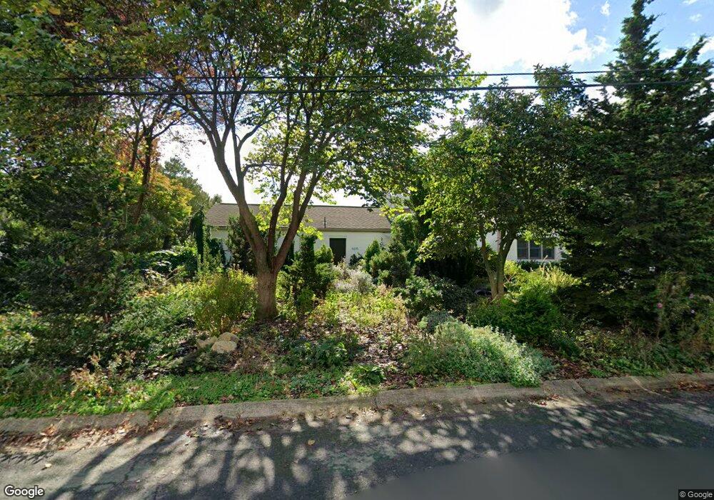 6616 Rannoch Rd, Bethesda, MD 20817 - photo 1