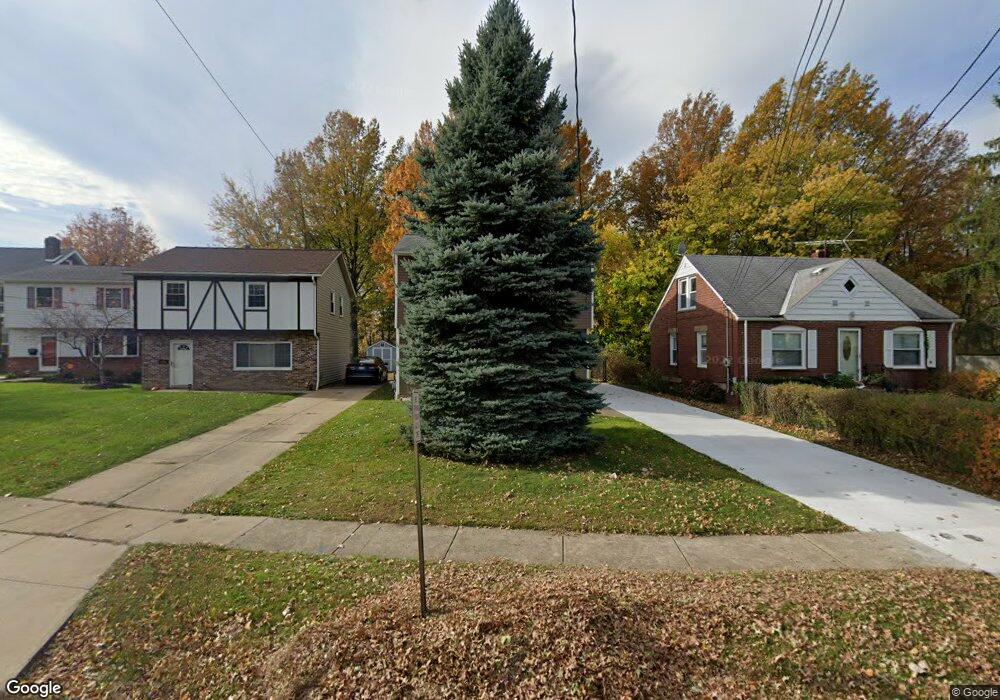 1716 E 298th St, Wickliffe, OH 44092 - photo 1