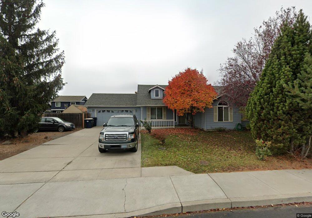 2612 SW Indian Ave, Redmond, OR 97756 - photo 1