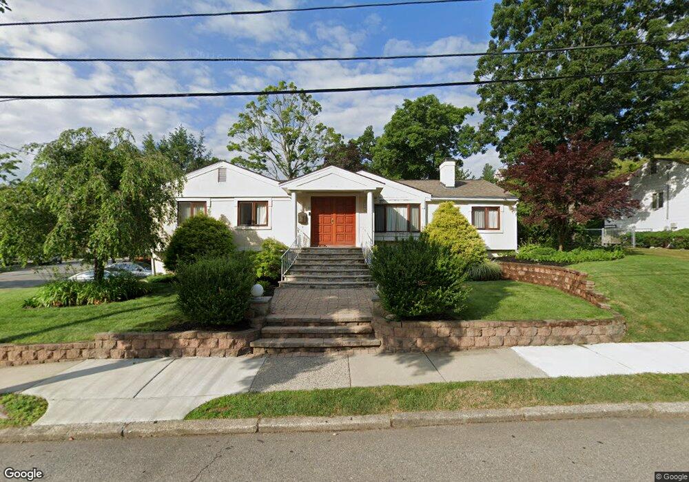 51 Scotney Rd, Chestnut Hill, MA 02467 - photo 1