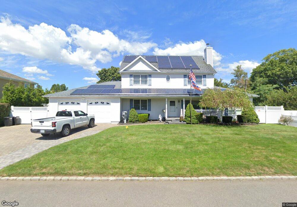 15 June St, Lindenhurst, NY 11757 - photo 1