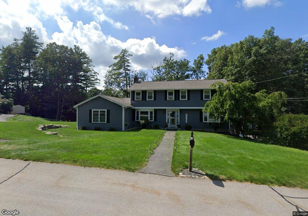 9 Chaucer Rd, Nashua, NH 03062 - photo 1