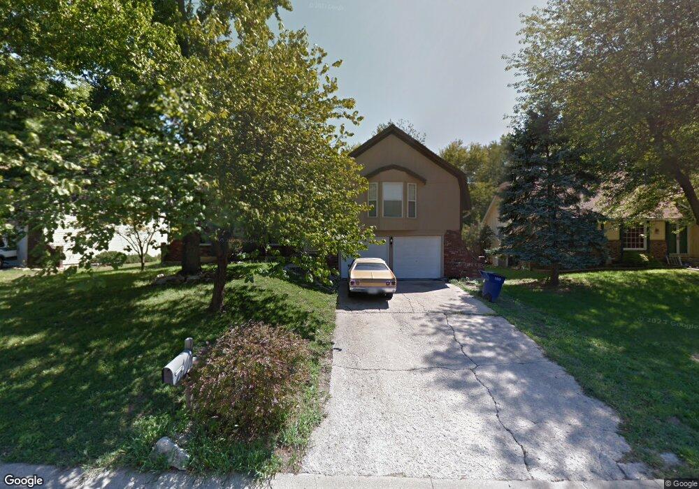 1708 NW Willowbrook Dr, Blue Springs, MO 64015 - photo 1