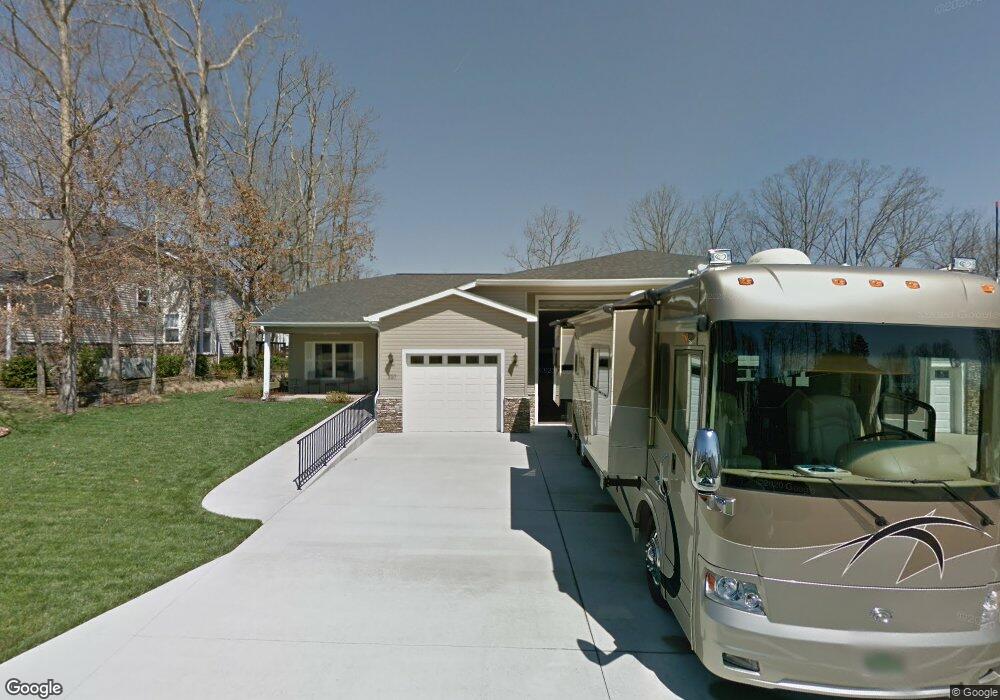 210 Hawthorn Loop, Crossville, TN 38555 - photo 1