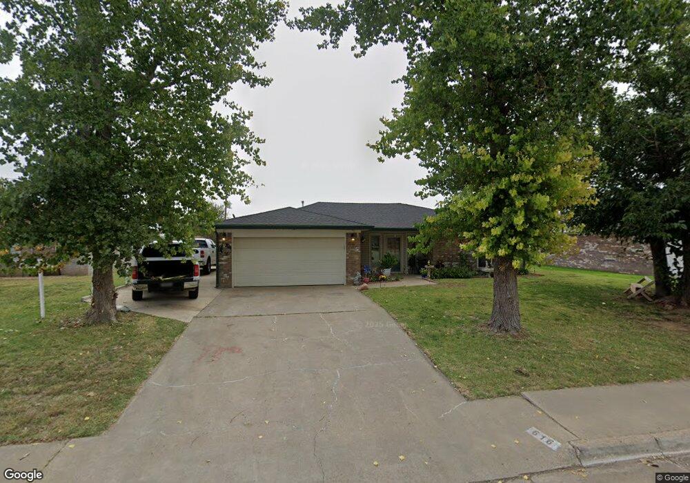 616 Bailey Ave, Dumas, TX 79029 - photo 1