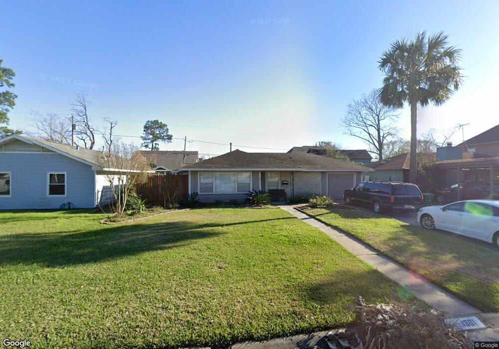 1301 Cheshire Ln, Houston, TX 77018 - photo 1