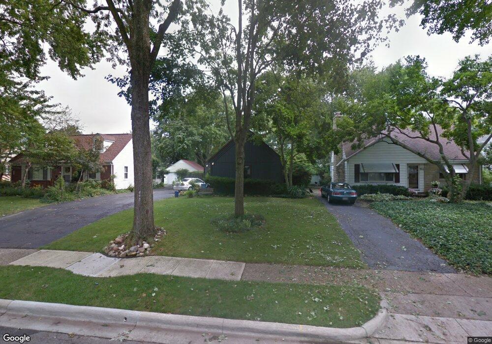 892 Pleasant Ridge Ave, Columbus, OH 43209 - photo 1