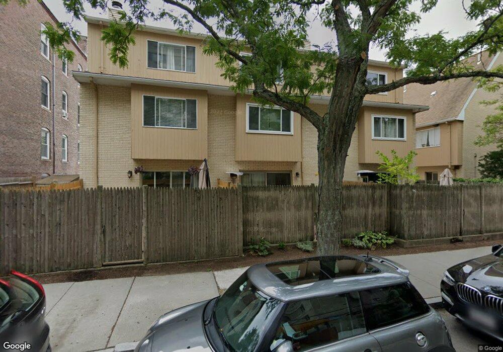 89 Centre St unit 1, Brookline, MA 02446 - photo 1