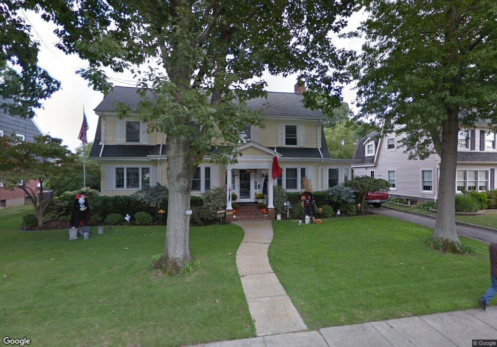 11 Euston Rd, Garden City, NY 11530 - photo 1