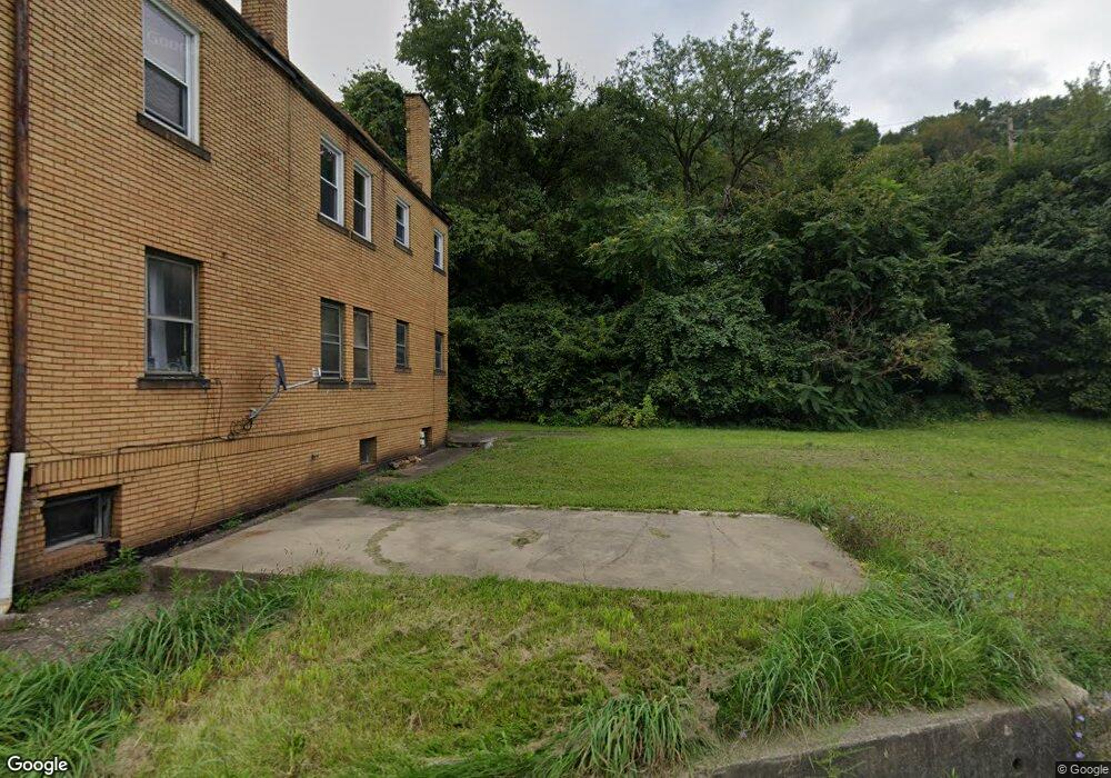 261 Elm Alley, Aliquippa, PA 15001 - photo 1