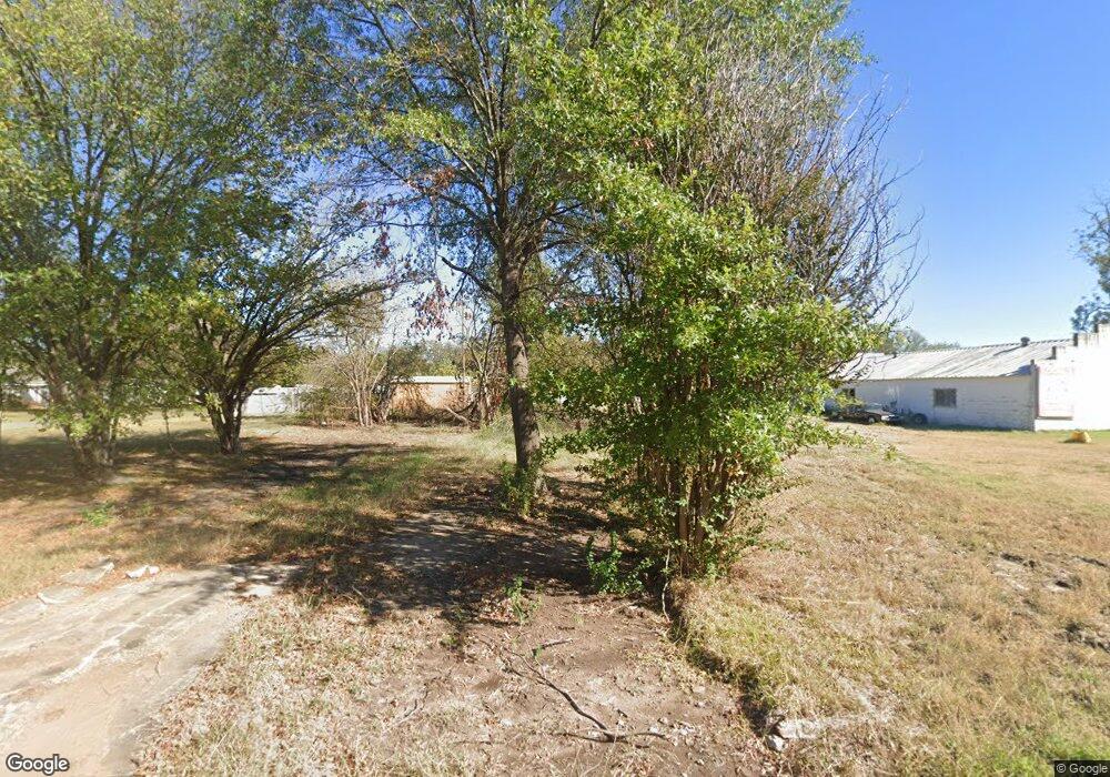 1119 N Griffin Ave, Okmulgee, OK 74447 - photo 1