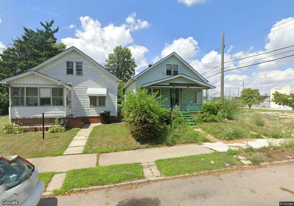 2749 Burnside St, HamtraMcK, MI 48212 - photo 1