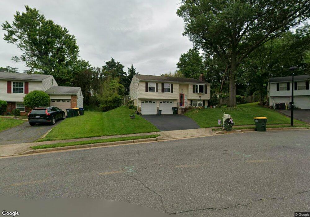 9206 Honey Creeper Ct, Burke, VA 22015 - photo 1