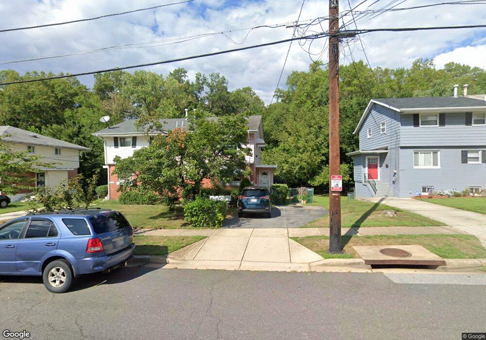 811 Carrington Ave, Capitol Heights, MD 20743 - photo 1