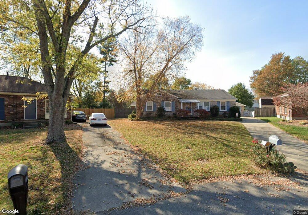 5804 Holly Oak Ct, Louisville, KY 40291 - photo 1