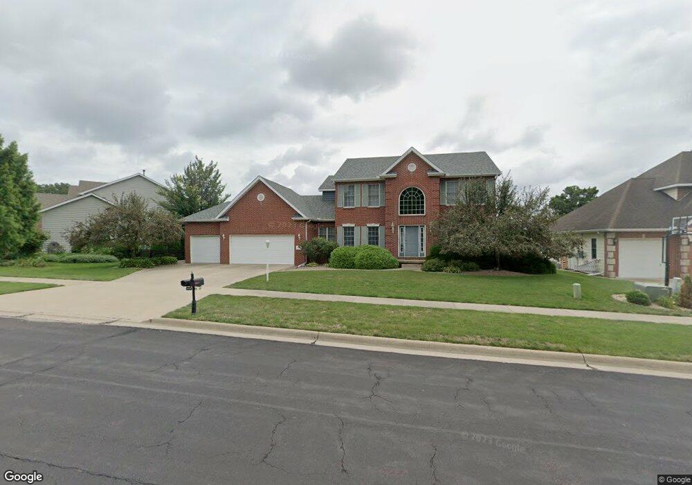 4908 N Weaverridge Blvd, Peoria, IL 61615 - photo 1