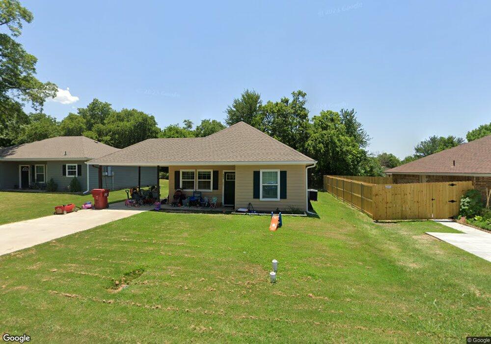 805 W 7th St, Bonham, TX 75418 - photo 1