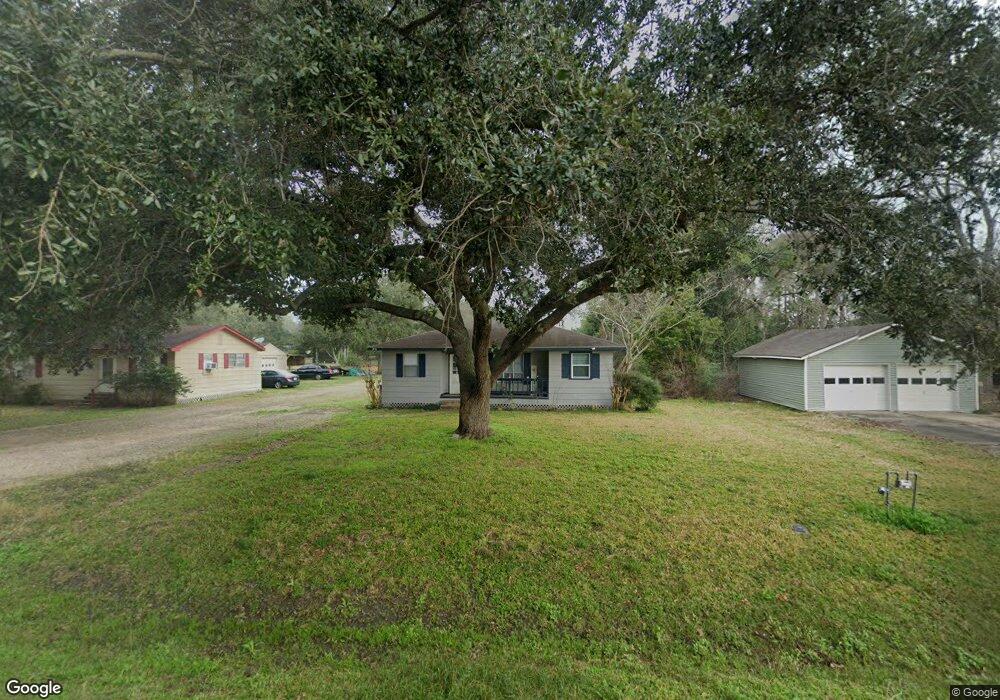 2166 Stadium Dr, Alvin, TX 77511 - photo 1