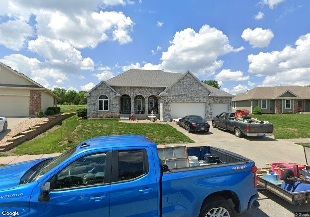 4443 SW Colly Creek Dr, Topeka, KS 66610 - photo 1