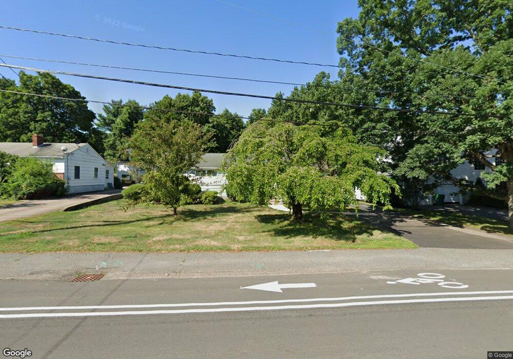 209 Hunting Rd, Needham Heights, MA 02494 - photo 1