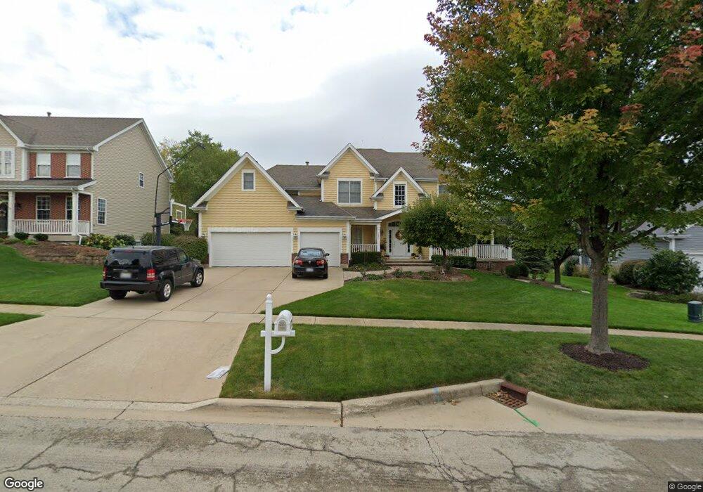 925 Hodge Ln, Batavia, IL 60510 - photo 1