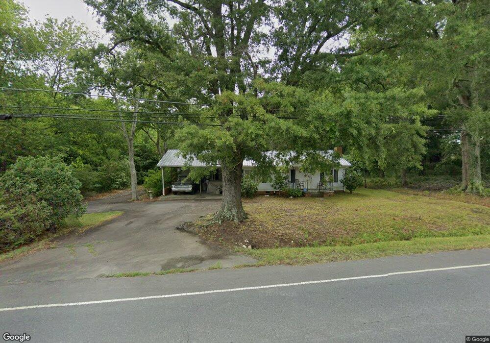 644 N Broad St, Seagrove, NC 27341 - photo 1